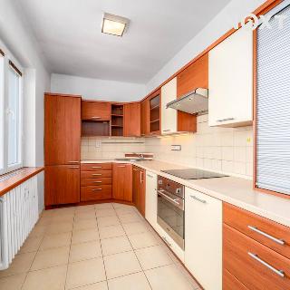 Prodej bytu 2+kk 72 m² Roztoky, Braunerova