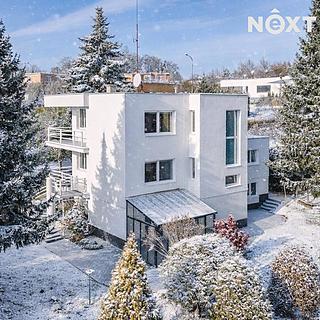 Pronájem vily 290 m&sup2; Zlín