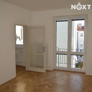 Pronájem bytu 3+1 71 m² Praha, Madridská