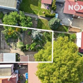 Prodej stavební parcely 320 m² Radostice, Prostřední