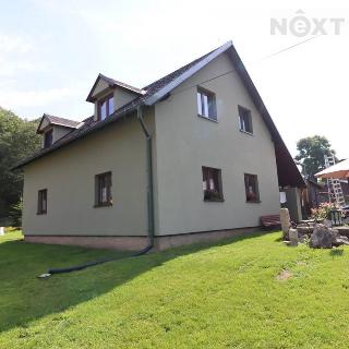 Prodej rodinného domu 250 m² Bochov, 