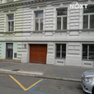 Pronájem parkovacího místa 12 m² Praha