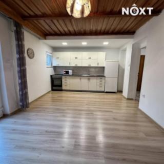 Pronájem bytu 1+kk a garsoniéry 46 m² Znojmo, Školní