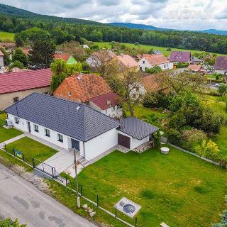 Prodej rodinného domu 117 m² Velký Chlumec, 