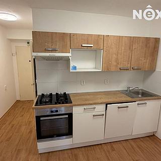 Pronájem bytu 3+1 62 m&sup2; Meziboří