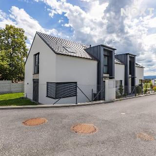 Prodej bytu 3+kk 76 m² Vráto