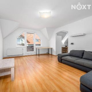 Prodej bytu 2+1 67 m² Nupaky, K Parku