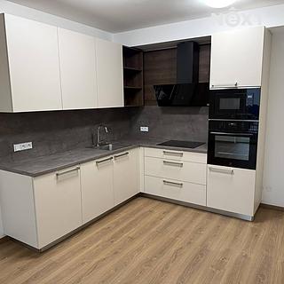 Pronájem bytu 2+kk 60 m&sup2; Hradec Králové