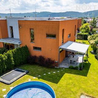 Prodej bytu 4+kk 96 m² Černošice