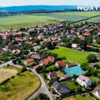 Prodej stavební parcely 870 m² Kosoř
