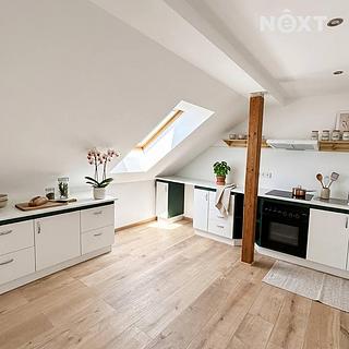 Pronájem bytu 3+1 140 m&sup2; Hosín