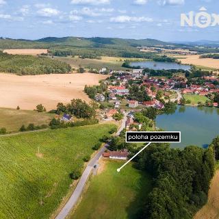 Prodej stavební parcely 3 750 m² Nová Ves, 