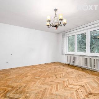 Prodej bytu 3+1 65 m² Praha, Medinská