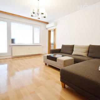 Pronájem bytu 3+1 79 m² Břeclav, Na Valtické