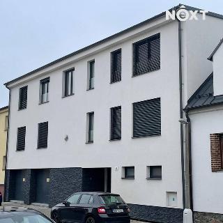 Pronájem bytu 1+kk a garsoniéry 35 m² České Budějovice, J. Dietricha