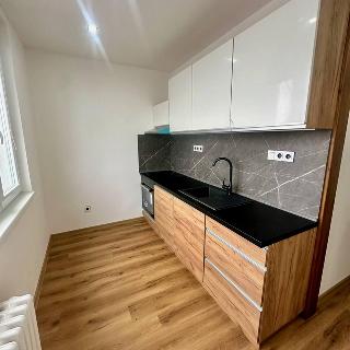 Prodej bytu 1+kk a garsoniéry 35 m² Vrchlabí, Dukelská