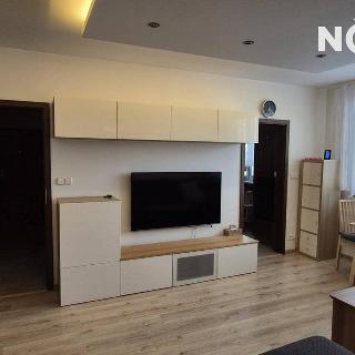 Pronájem bytu 3+1 69 m² Břeclav, Na Valtické