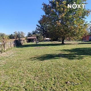 Prodej stavební parcely 976 m&sup2; Planá