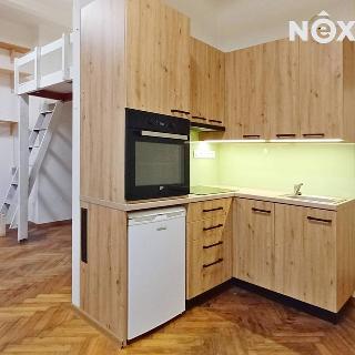 Prodej bytu 1+kk a garsoniéry 34 m² Praha, Pod Klamovkou