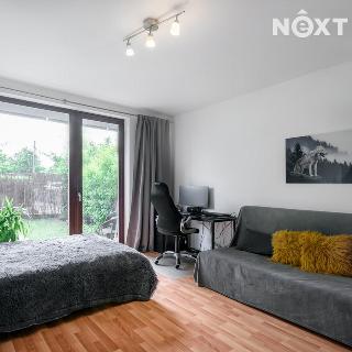 Prodej bytu 1+kk a garsoniéry 67 m² Praha, Na Slatince