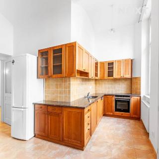 Pronájem bytu 2+1 73 m² Praha, V kolkovně