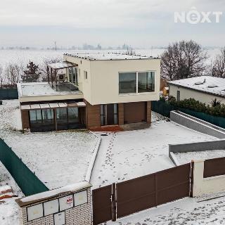 Prodej rodinného domu 320 m² Vysoký Újezd