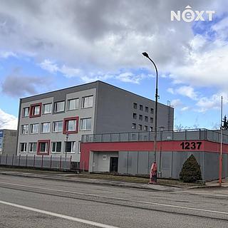 Pronájem kanceláře 158 m&sup2; Benešov