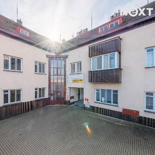 Prodej ostatního komerčního prostoru 1 117 m² Holice, náměstí T. G. Masaryka