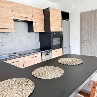 Pronájem bytu 3+1 56 m² Hrochův Týnec, Nádražní