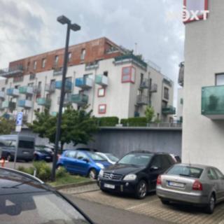 Pronájem parkovacího místa 12 m² Praha