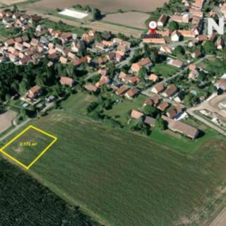 Prodej stavební parcely 2173 m&sup2; Milostín