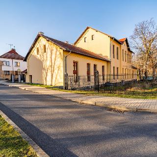 Pronájem bytu 3+kk 73 m² Louny, Holárkovy sady