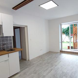 Pronájem bytu 2+kk 29 m&sup2; Litoměřice
