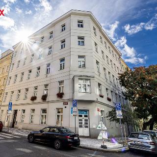 Pronájem bytu 2+kk 71 m² Praha, Varšavská