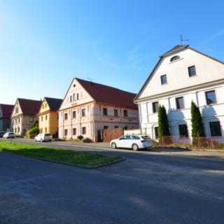 Prodej rodinného domu 495 m² Chotiněves