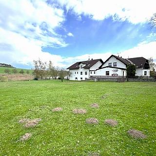 Prodej stavební parcely 889 m&sup2; Všeruby