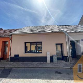 Prodej rodinného domu 80 m² Ivančice, Školní