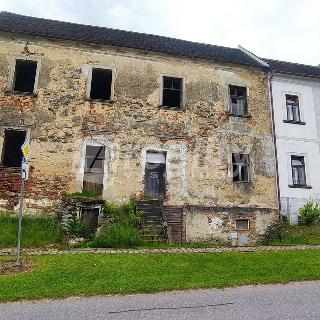 Prodej historického objektu 300 m² Vratěnín, 