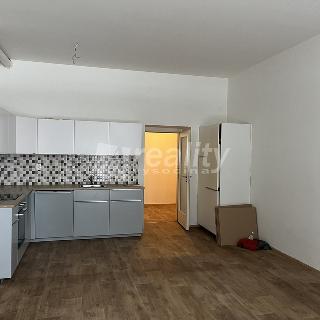 Pronájem bytu 3+kk 90 m² Jihlava, 