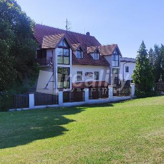 Pronájem bytu 4+1 111 m² Velké Meziříčí, Karlov