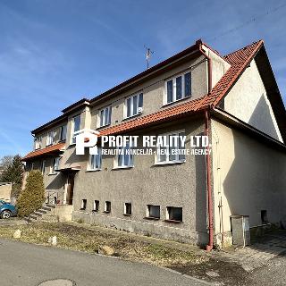 Prodej bytu 3+1 61 m² Králův Dvůr, Na Louce