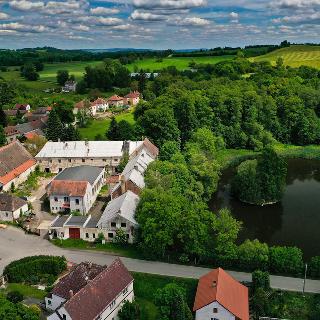 Prodej historického objektu 2 400 m² Jistebnice, Tovární