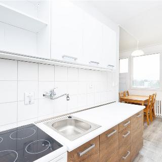 Pronájem bytu 2+1 61 m² Tábor, Buzulucká