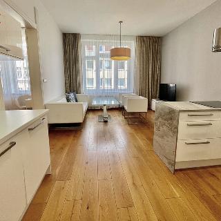 Pronájem bytu 2+kk 62 m² Praha, U Kanálky