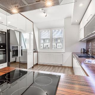 Prodej bytu 4+kk 92 m² Praha, Divišovská