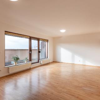 Prodej bytu 2+kk 53 m² Praha, Ulčova