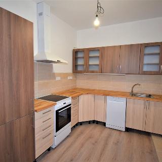 Pronájem bytu 1+kk a garsoniéry 55 m² Písek, Velké náměstí