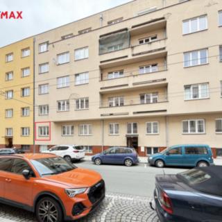 Prodej bytu 2+1 54 m² Pardubice, Sladkovského