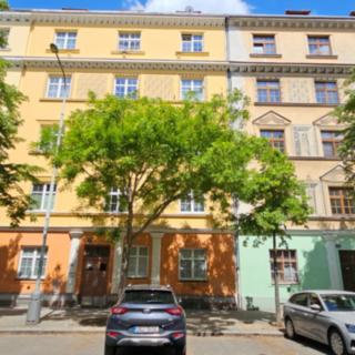 Pronájem bytu 2+kk 50 m² Praha