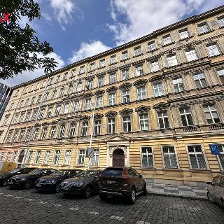 Prodej bytu 2+1 87 m² Praha, Vítkova